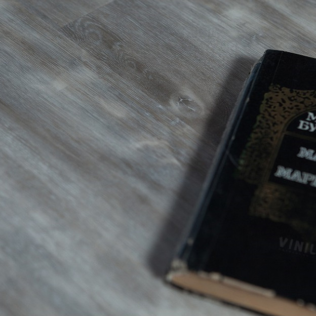 Виниловые полы Vinilam Дуб Байер замок | 511001 Виниловые полы Vinilam Дуб Байер замок | 511001