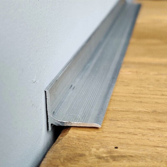 Антиплинтус алюминиевый профиль Kluchuk ALU-N1520 алюмінієвий хвилястий (15мм)